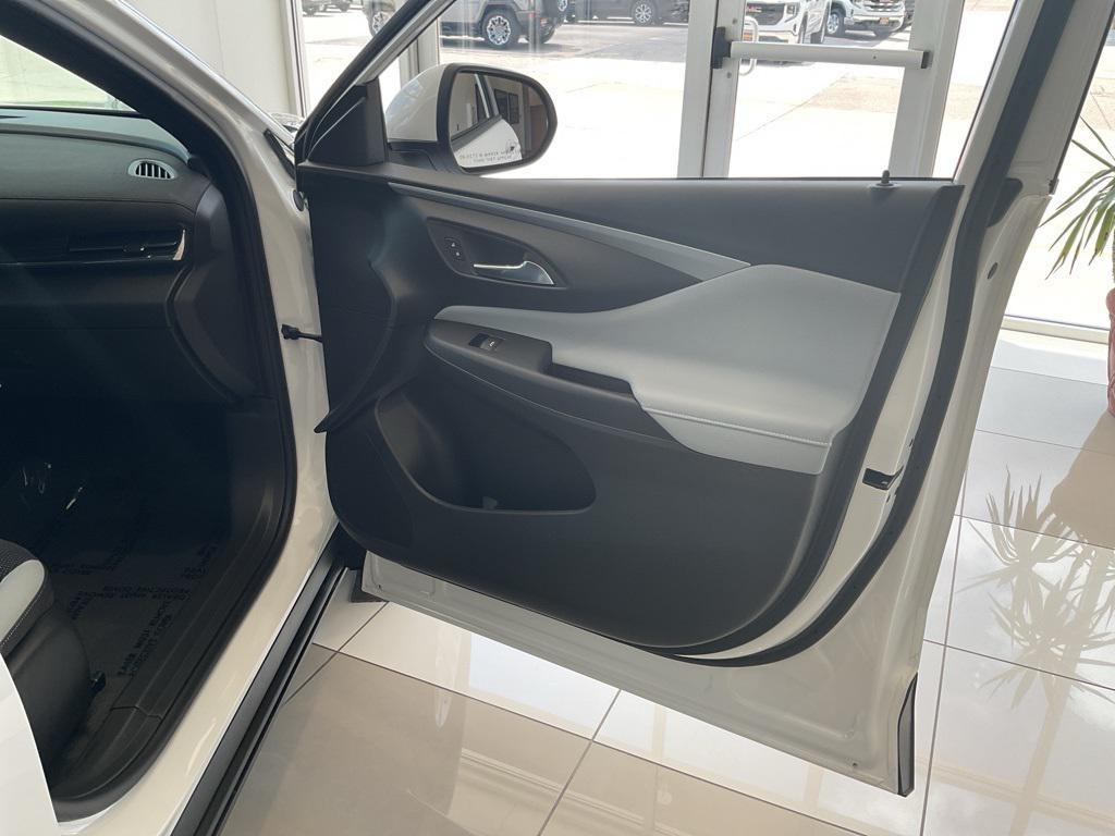 new 2025 Buick Envista car, priced at $25,690
