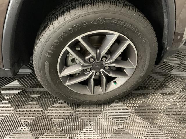 used 2021 Jeep Grand Cherokee car, priced at $28,400