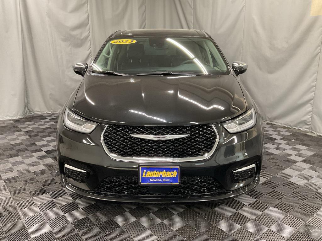 used 2023 Chrysler Pacifica Hybrid car, priced at $32,800
