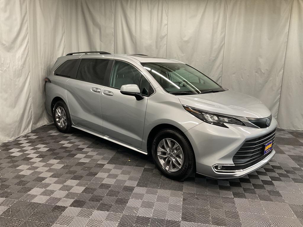 used 2024 Toyota Sienna car, priced at $43,200