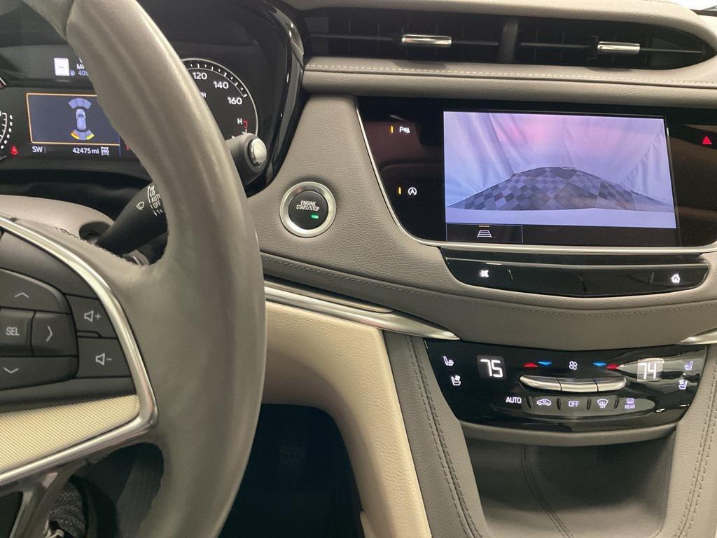 used 2023 Cadillac XT5 car, priced at $32,000