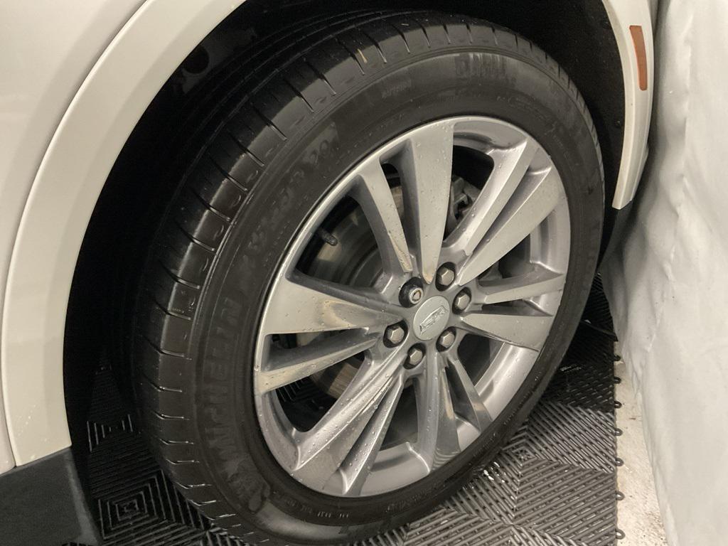 used 2023 Cadillac XT5 car, priced at $32,000