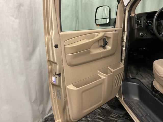 used 2008 GMC Savana 1500 car, priced at $15,900