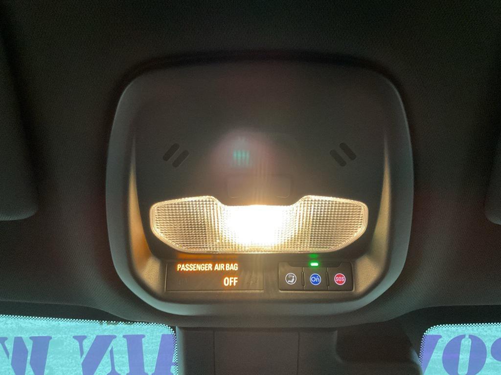 new 2025 Buick Envista car, priced at $25,285