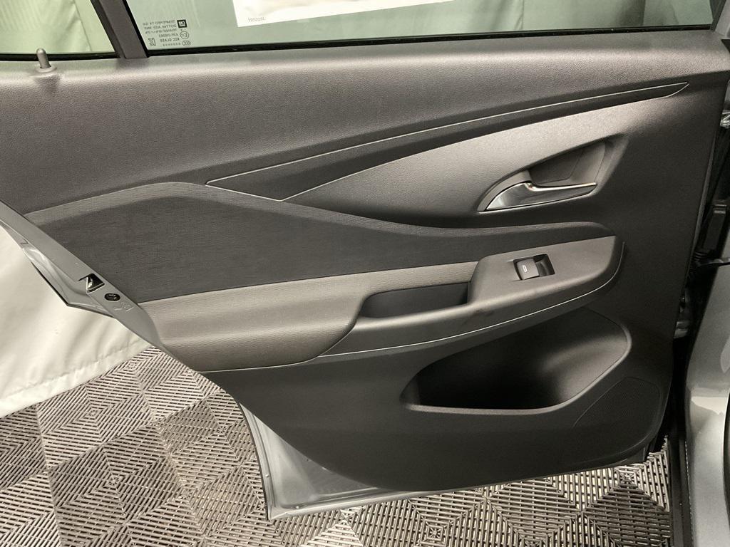 new 2025 Buick Envista car, priced at $25,285