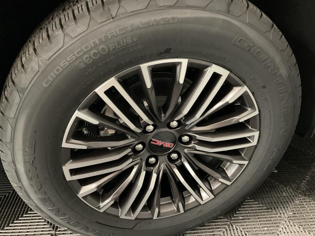 new 2025 GMC Yukon car, priced at $72,215