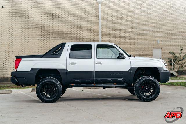 used 2003 Chevrolet Avalanche car, priced at $22,995