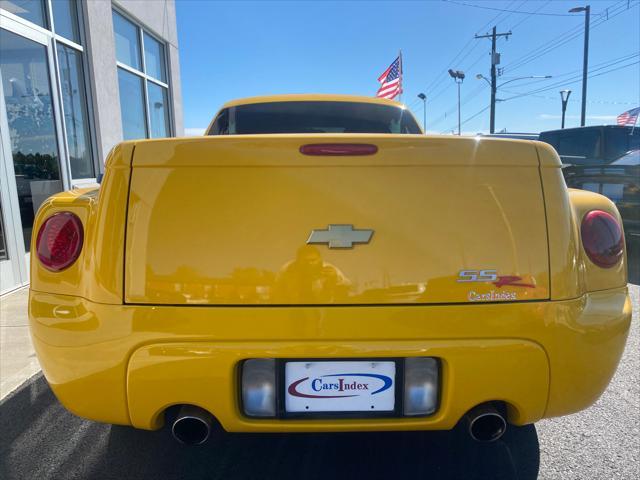 used 2005 Chevrolet SSR car, priced at $26,999