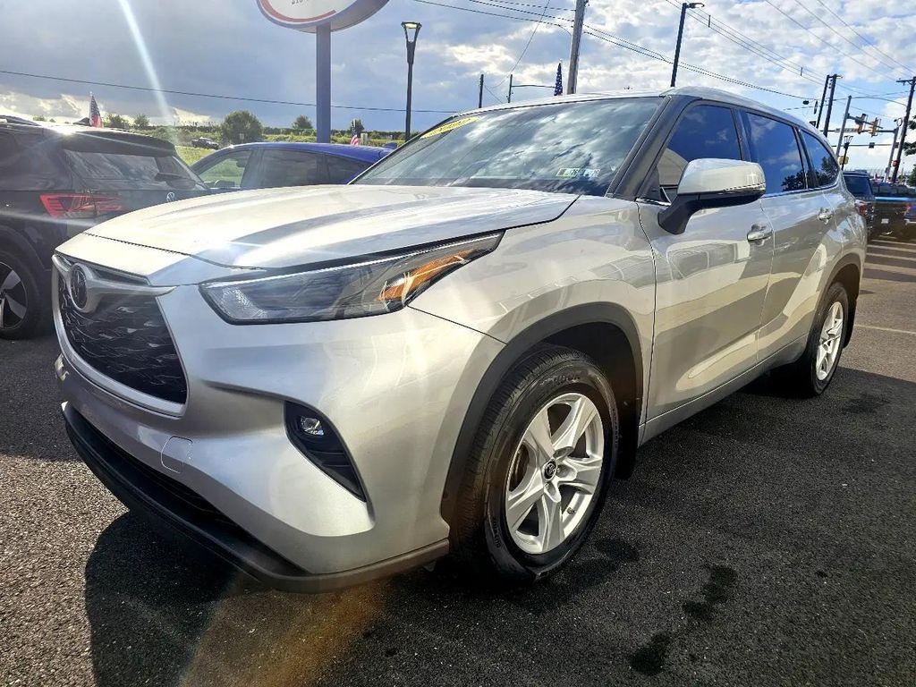 used 2022 Toyota Highlander car, priced at $29,999