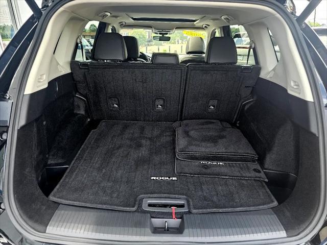used 2025 Nissan Rogue car, priced at $29,999