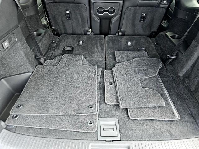 used 2022 Acura MDX car, priced at $46,999