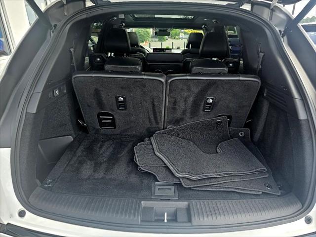 used 2022 Acura MDX car, priced at $46,999