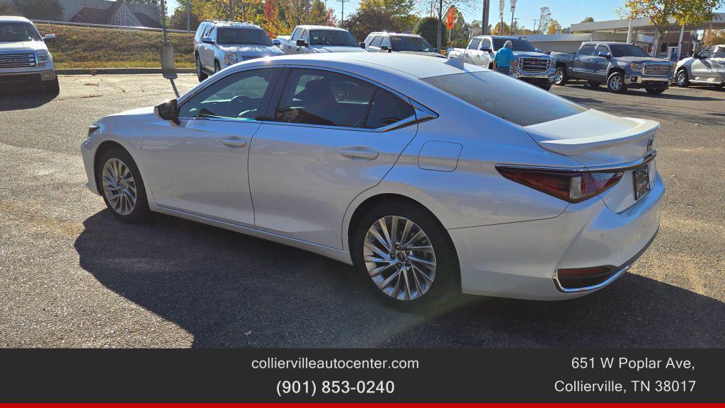 used 2024 Lexus ES 300h car, priced at $44,797