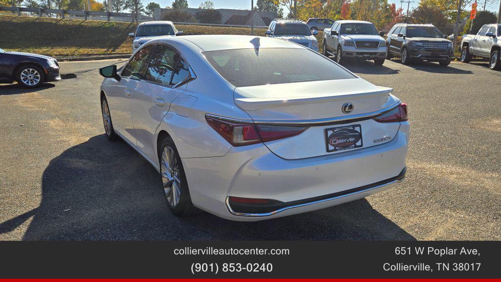 used 2024 Lexus ES 300h car, priced at $44,797