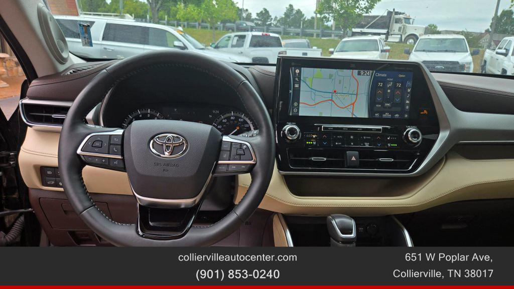 used 2021 Toyota Highlander car, priced at $30,599