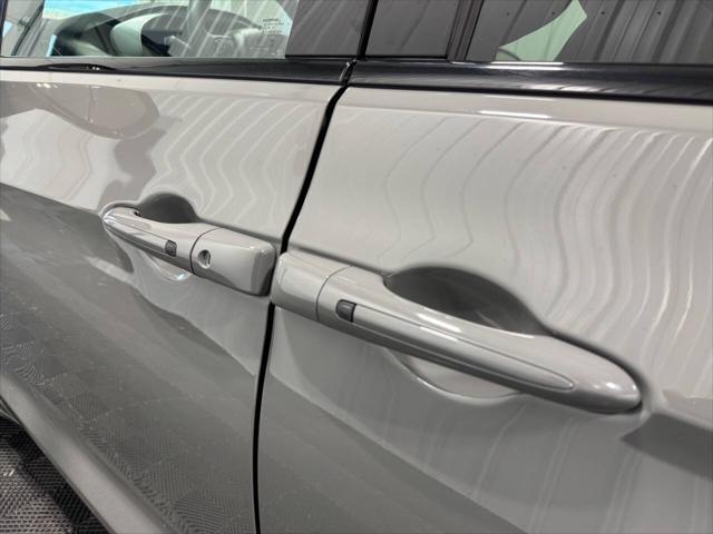 used 2025 Chrysler Pacifica car, priced at $43,912