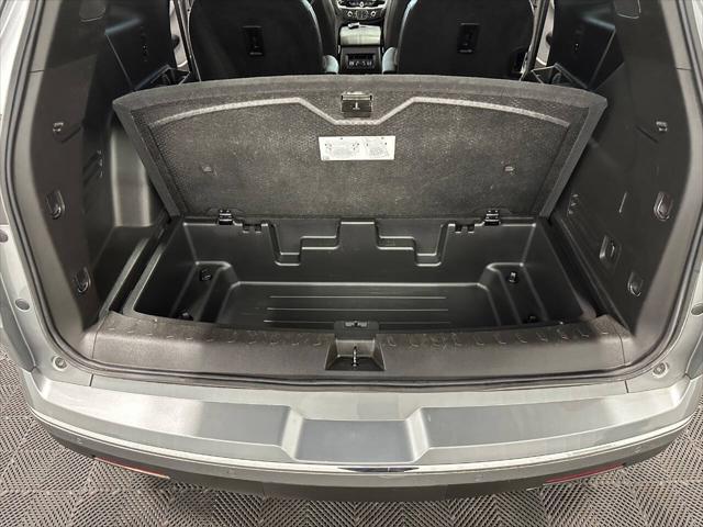 used 2023 Chevrolet Traverse car, priced at $33,989