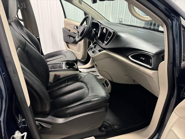 used 2022 Chrysler Pacifica car, priced at $20,977