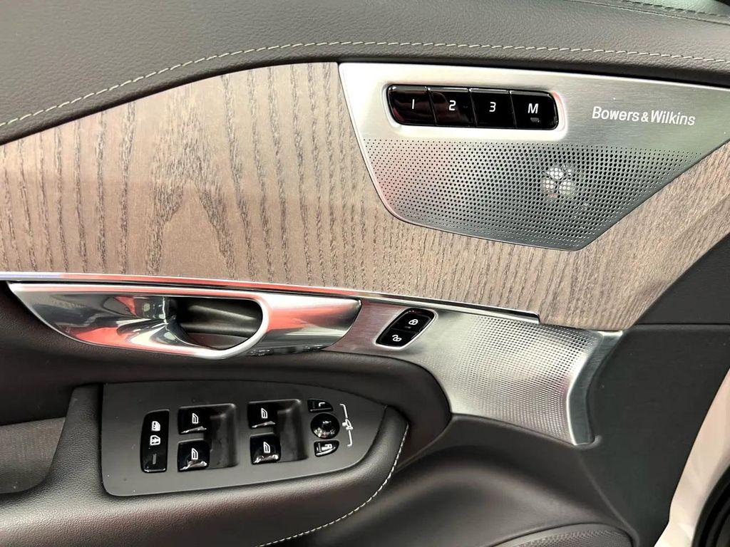 used 2022 Volvo XC90 car, priced at $38,560
