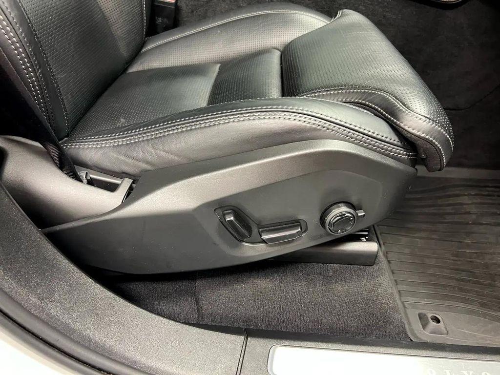 used 2022 Volvo XC90 car, priced at $38,560