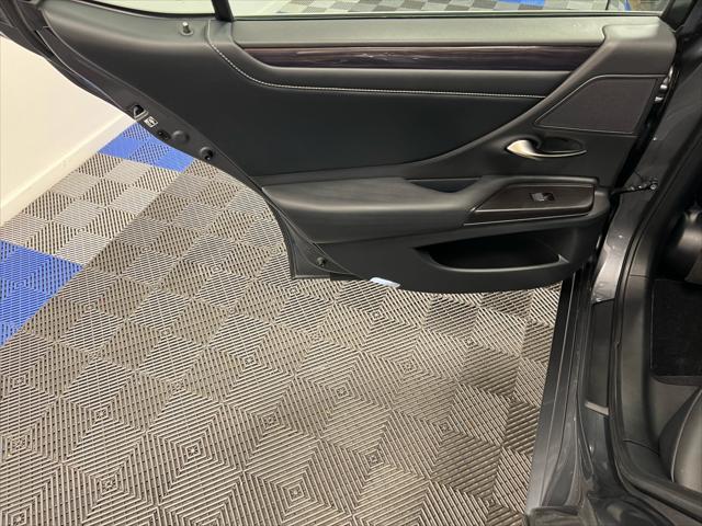 used 2019 Lexus ES 350 car, priced at $28,995