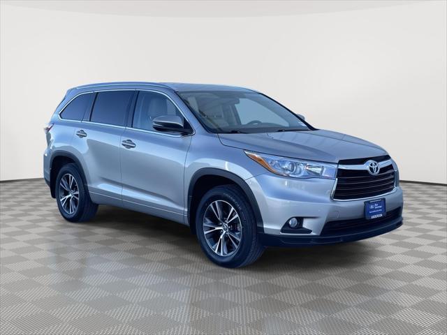 used 2016 Toyota Highlander car, priced at $22,400