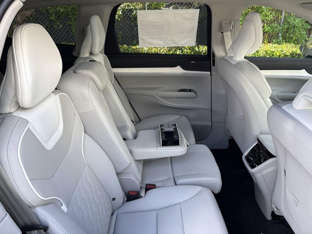 new 2025 Volvo EX90 car, priced at $65,640