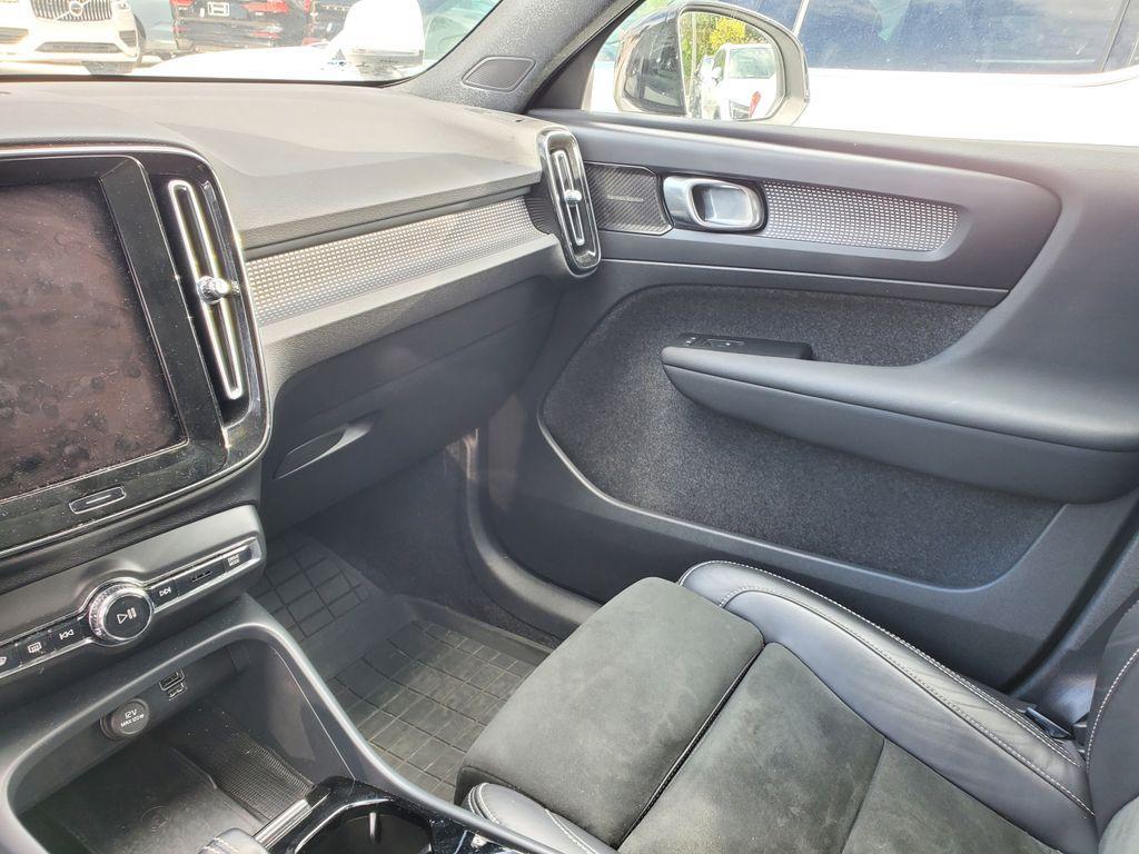 used 2022 Volvo XC40 car, priced at $31,490