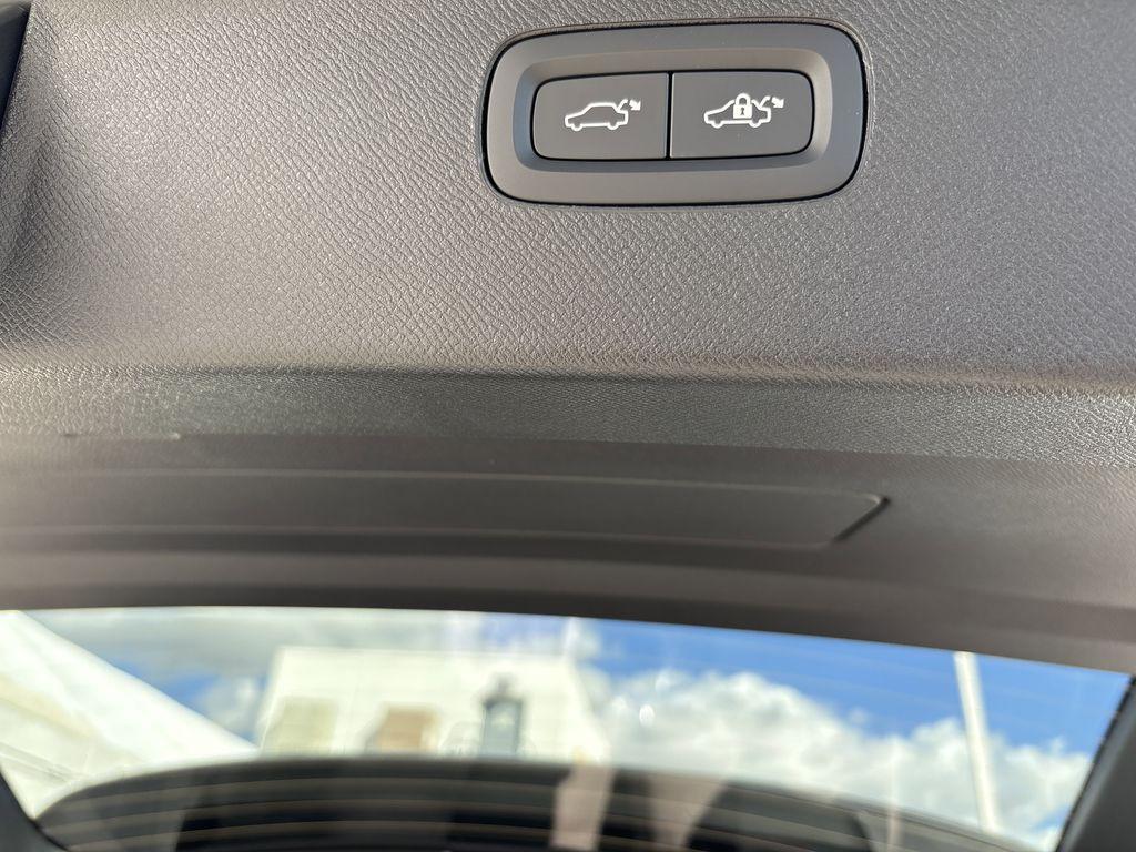 new 2026 Volvo XC90 car, priced at $68,825