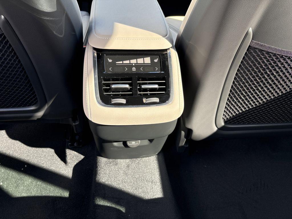 new 2026 Volvo XC90 car, priced at $68,825