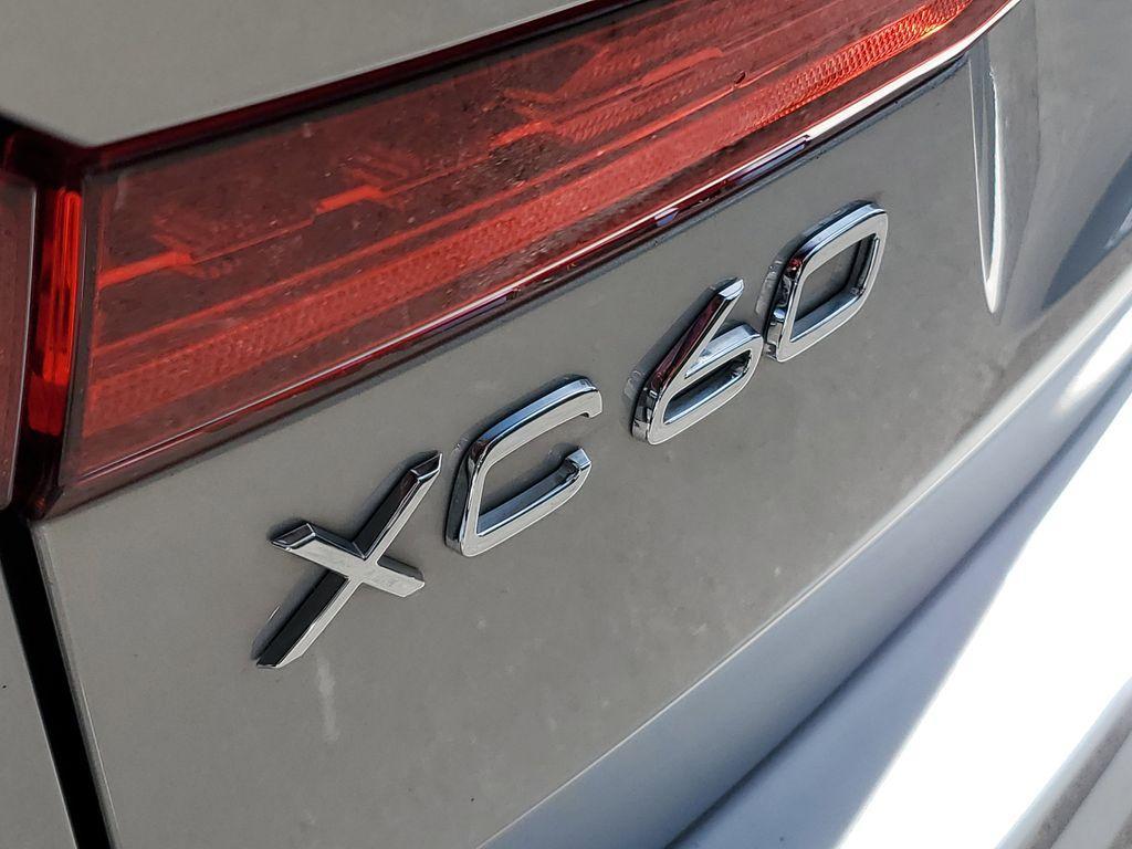 used 2022 Volvo XC60 car, priced at $31,990