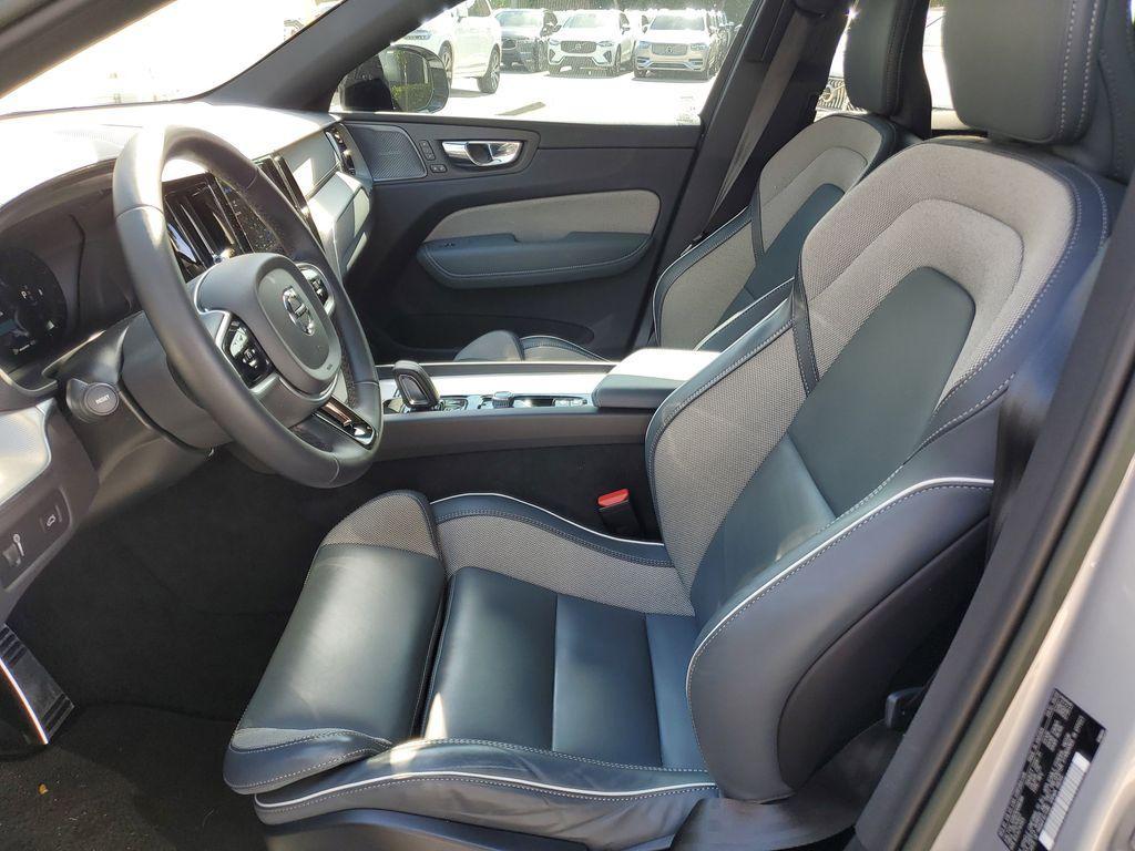 used 2022 Volvo XC60 car, priced at $31,990
