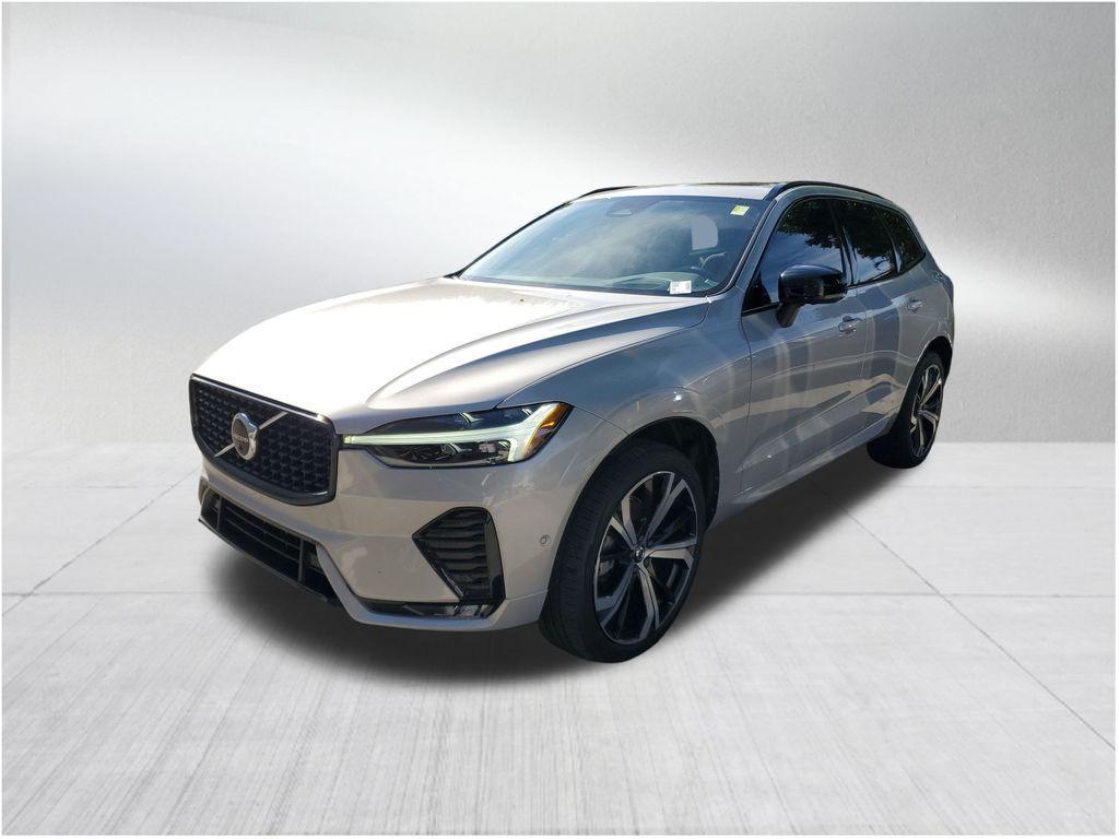 used 2022 Volvo XC60 car, priced at $31,990