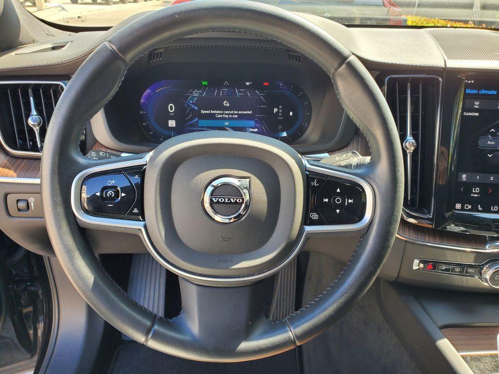 used 2022 Volvo XC60 car, priced at $34,490