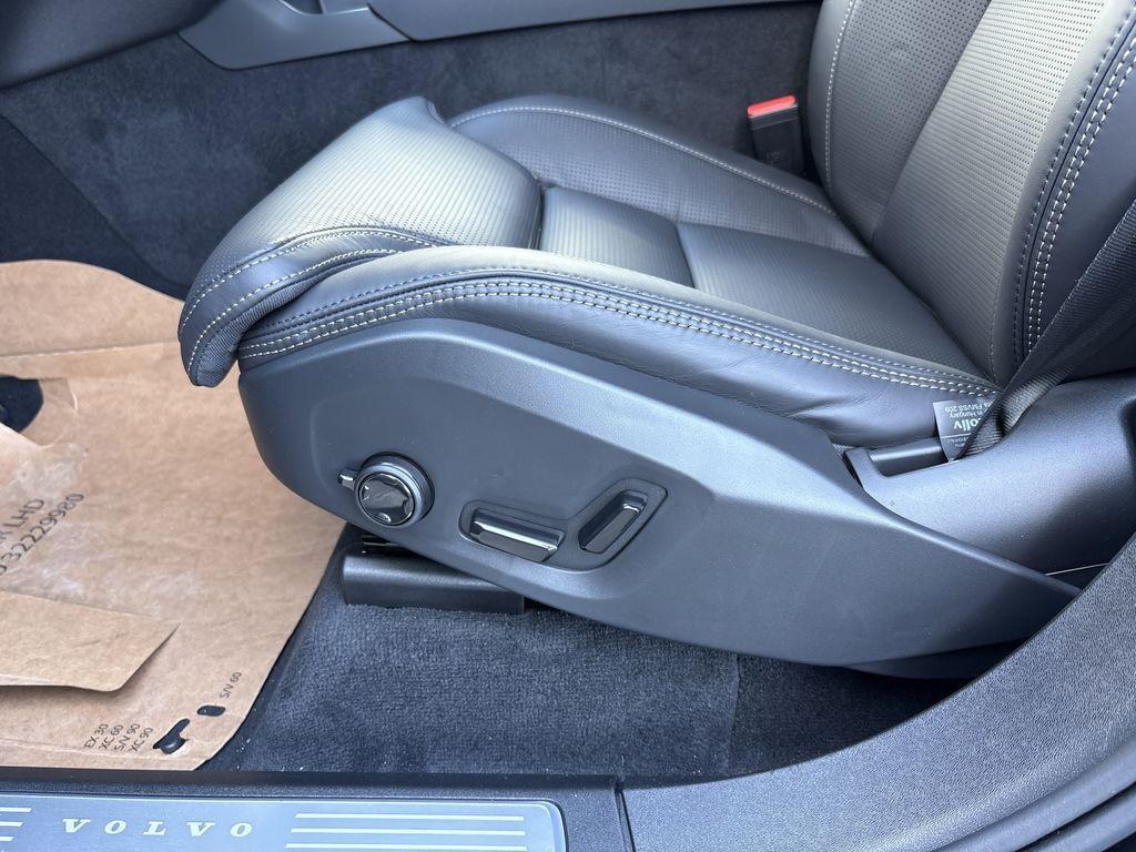 new 2026 Volvo XC90 car, priced at $71,145