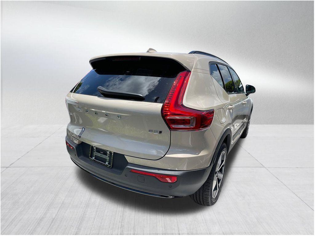 new 2025 Volvo XC40 car, priced at $45,565