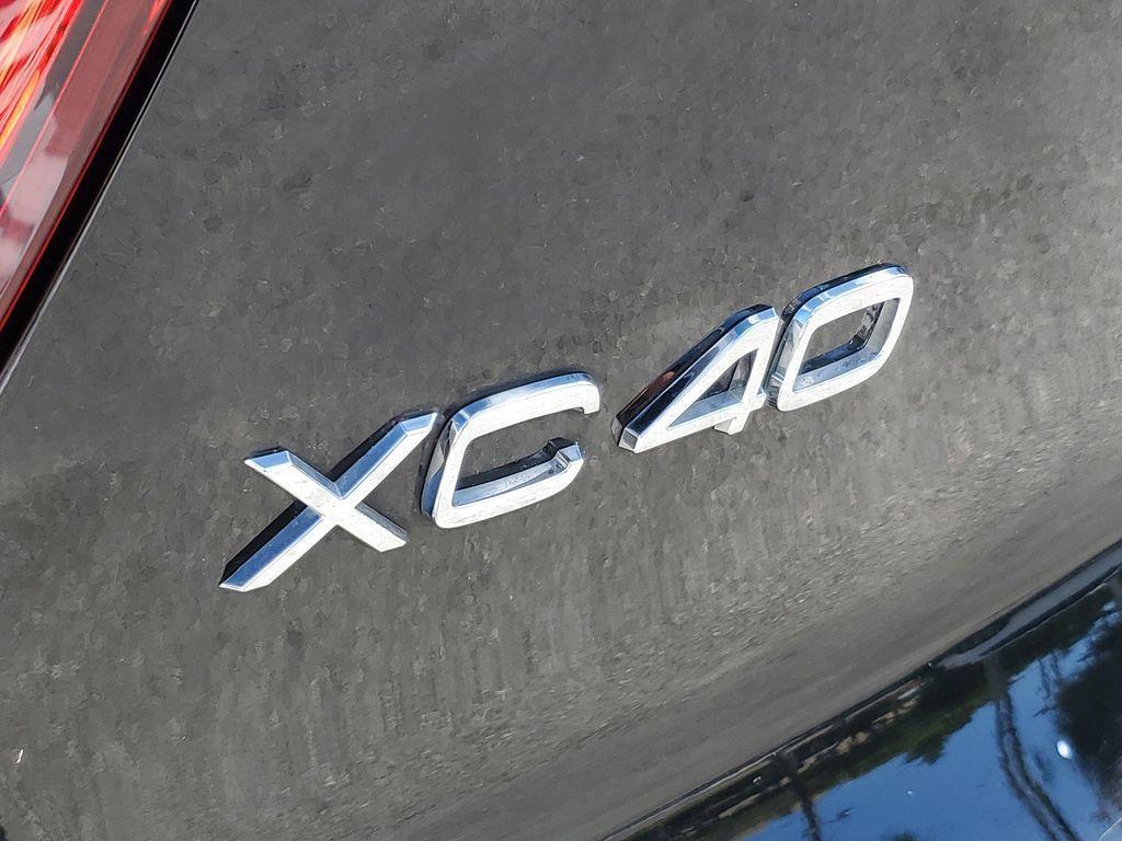 used 2019 Volvo XC40 car, priced at $20,990