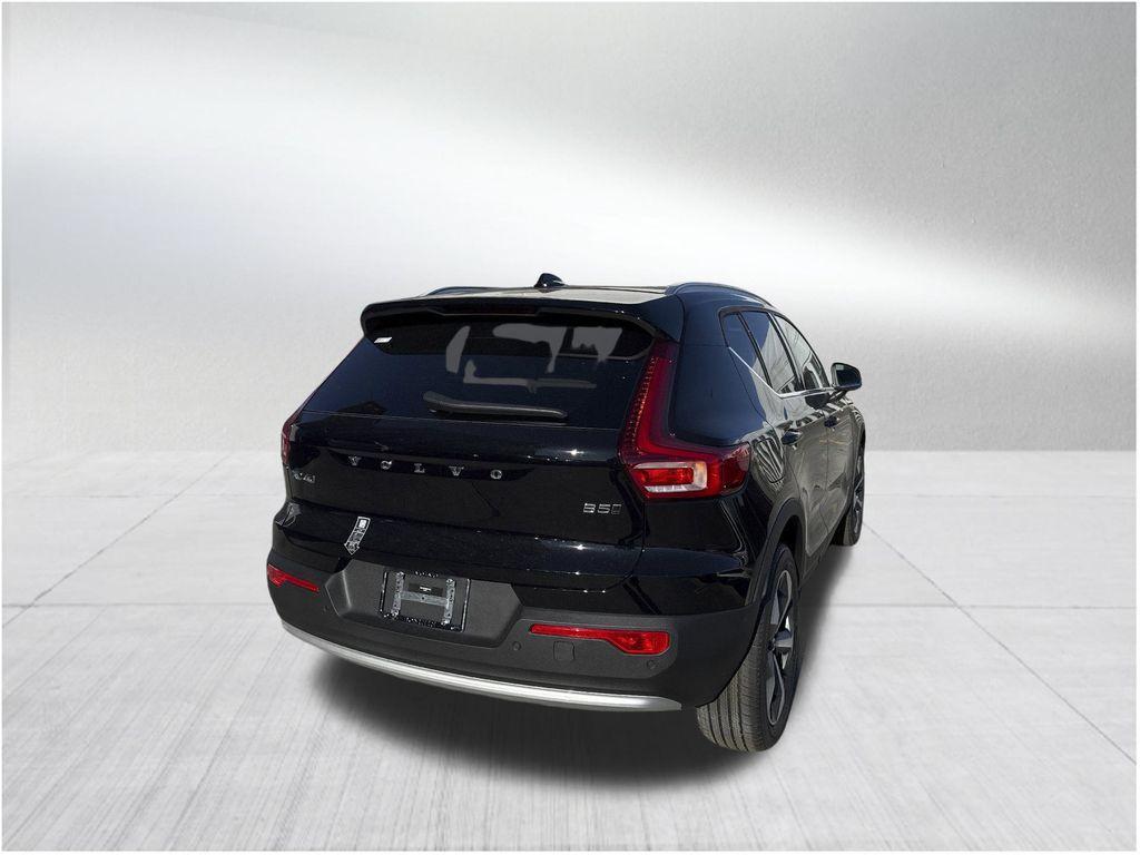 new 2025 Volvo XC40 car, priced at $45,315