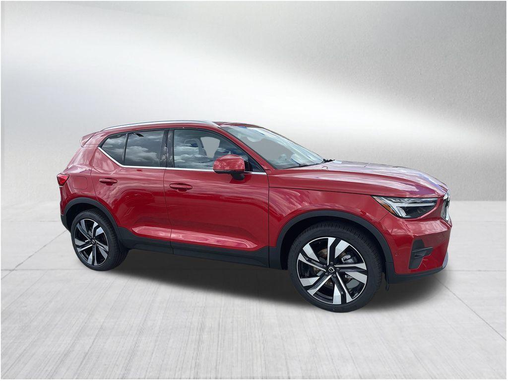 new 2025 Volvo XC40 car, priced at $43,270