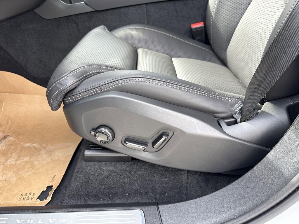 new 2026 Volvo XC90 car, priced at $72,310