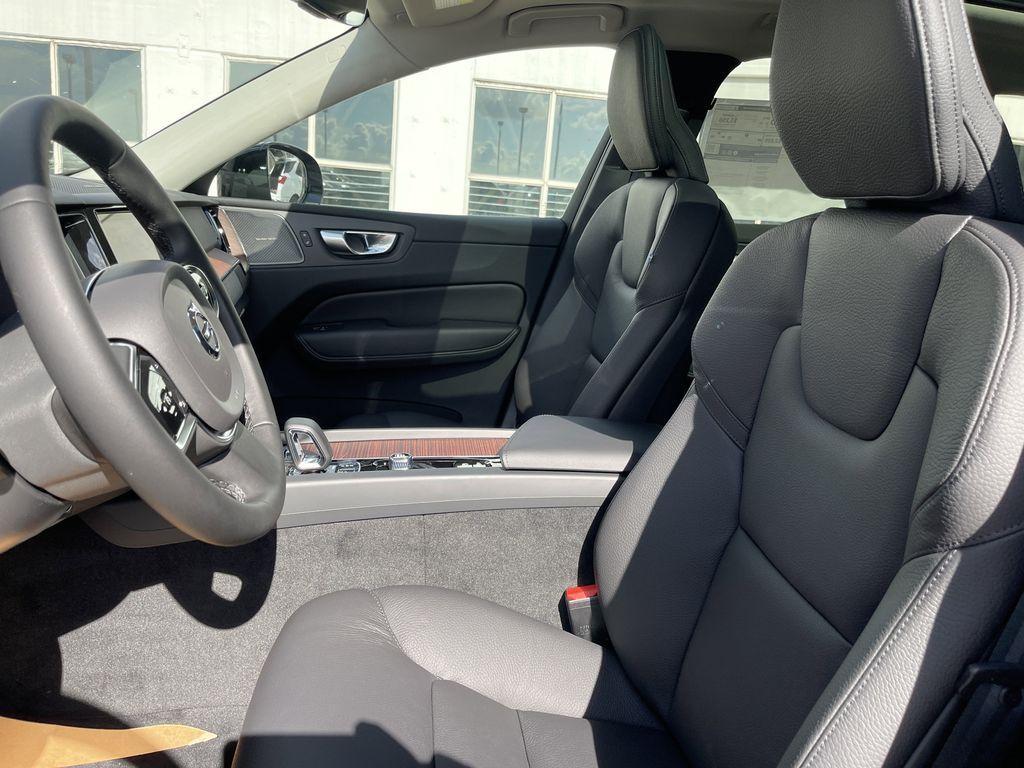 new 2024 Volvo XC60 car, priced at $38,945