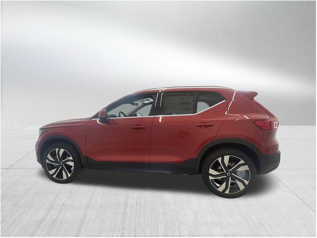 new 2024 Volvo XC40 car, priced at $40,620