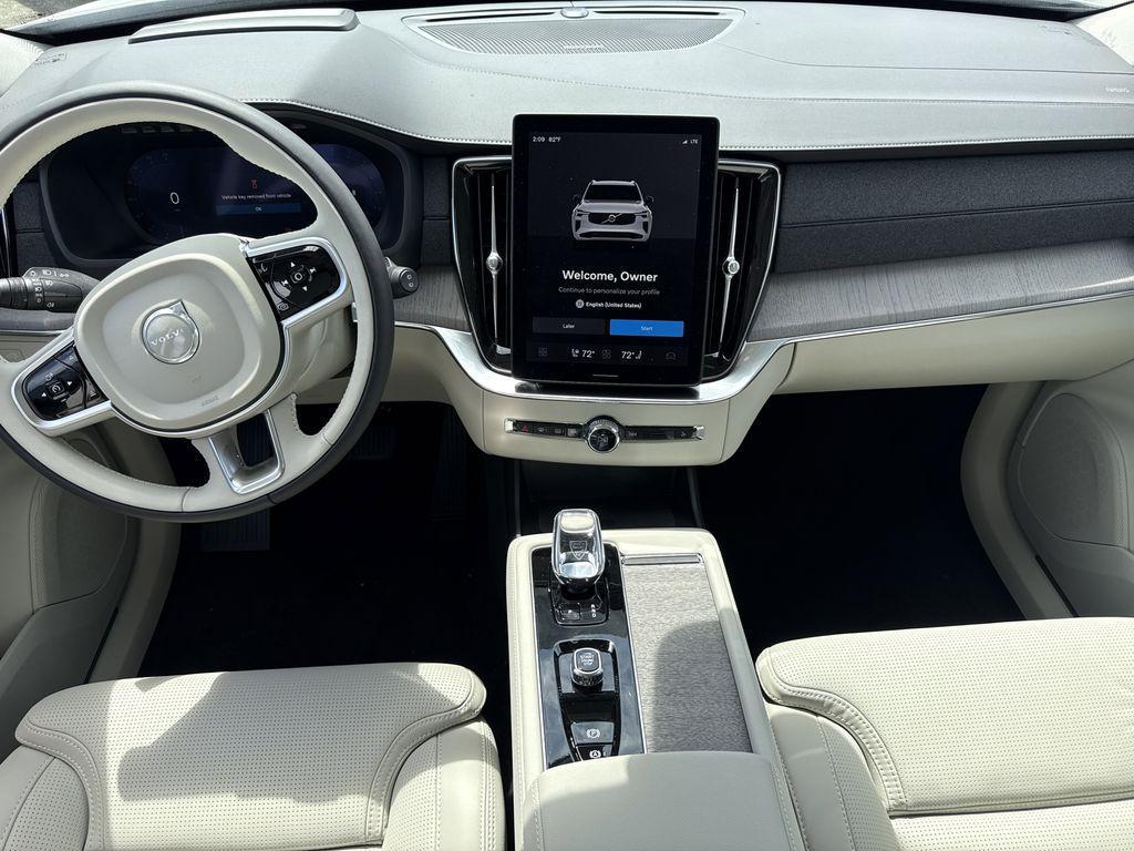 new 2025 Volvo XC90 car, priced at $72,645