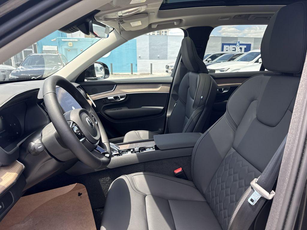 new 2025 Volvo XC90 car, priced at $58,245