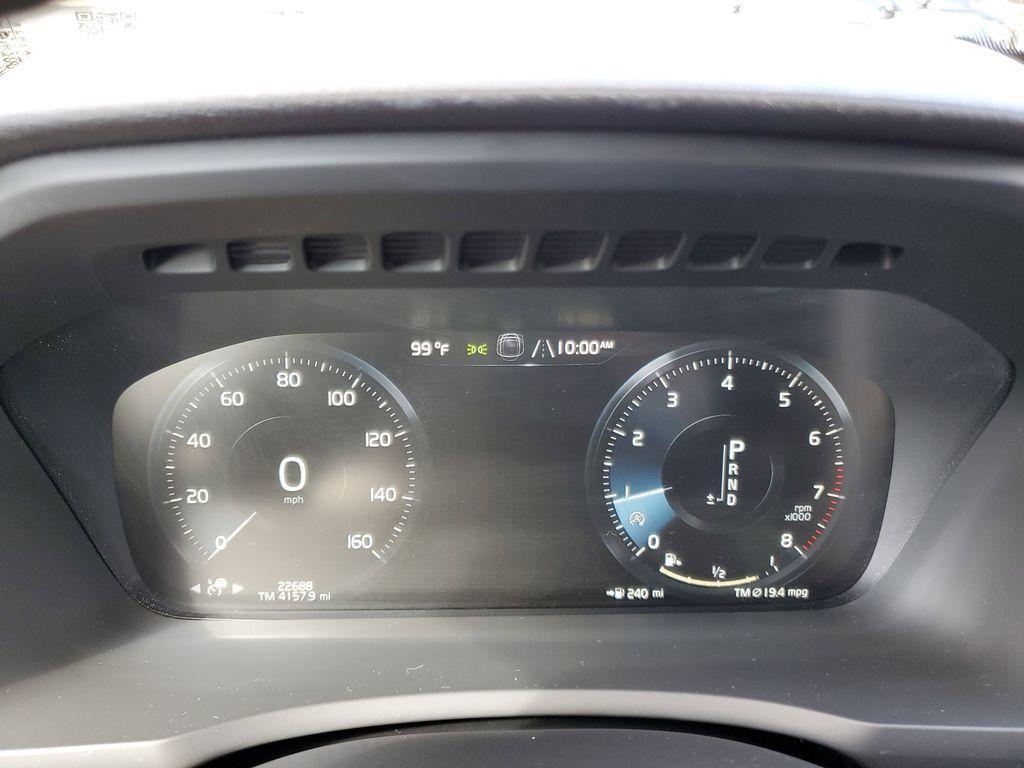 used 2022 Volvo XC90 car, priced at $37,990