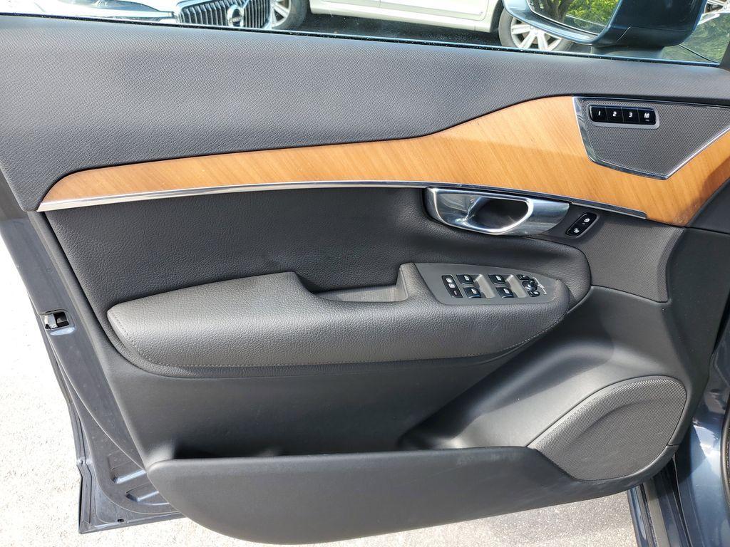 used 2022 Volvo XC90 car, priced at $37,990