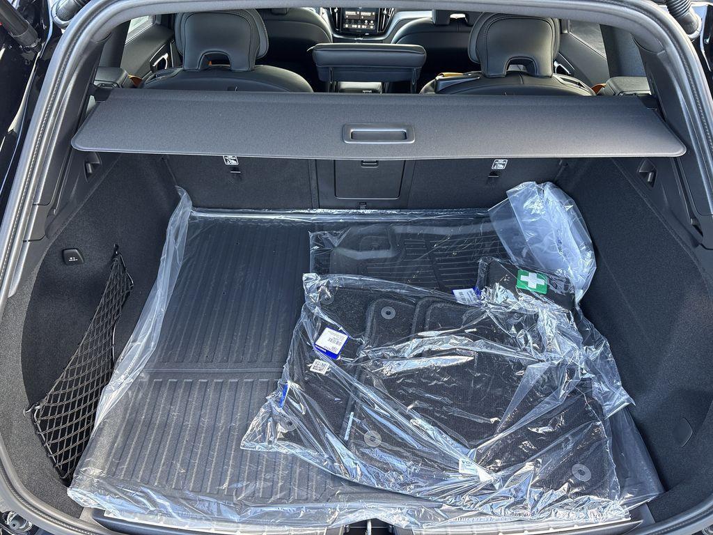 new 2026 Volvo XC60 Plug-In Hybrid car, priced at $82,065