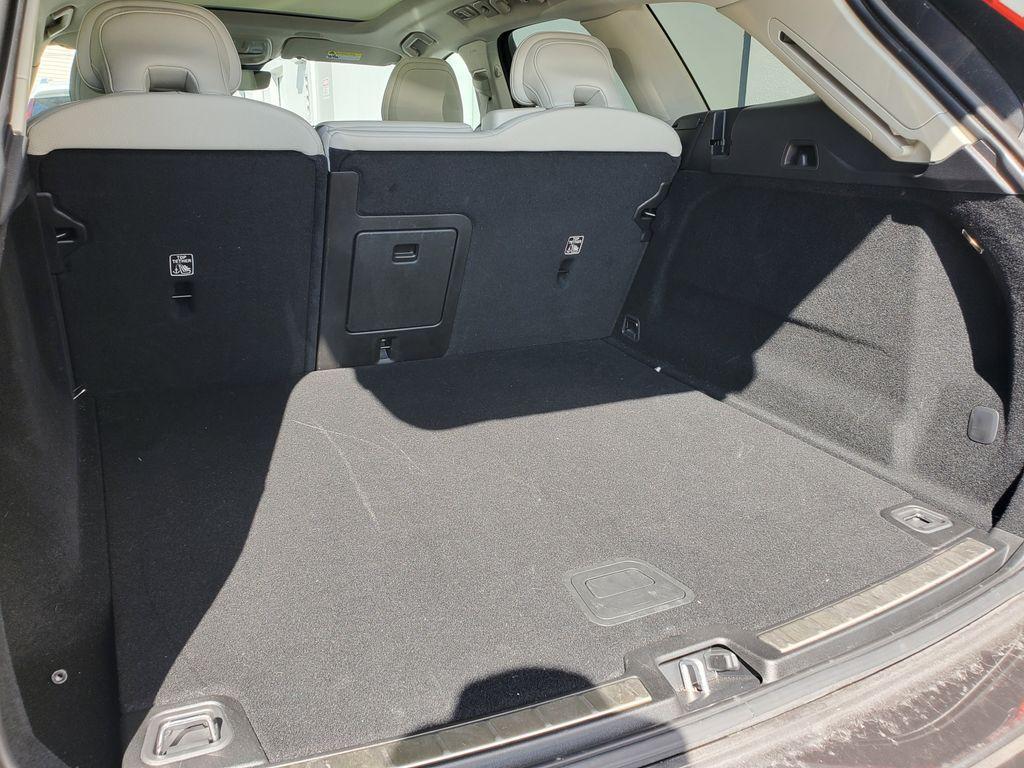 used 2022 Volvo XC60 car, priced at $31,990