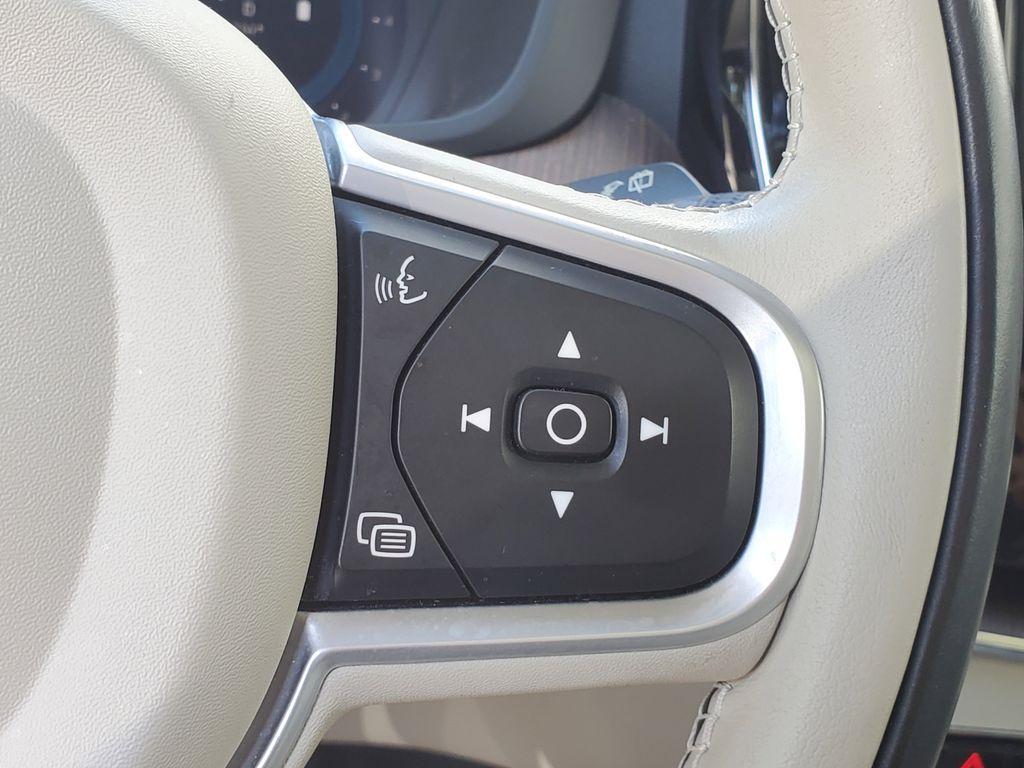 used 2022 Volvo XC60 car, priced at $31,990