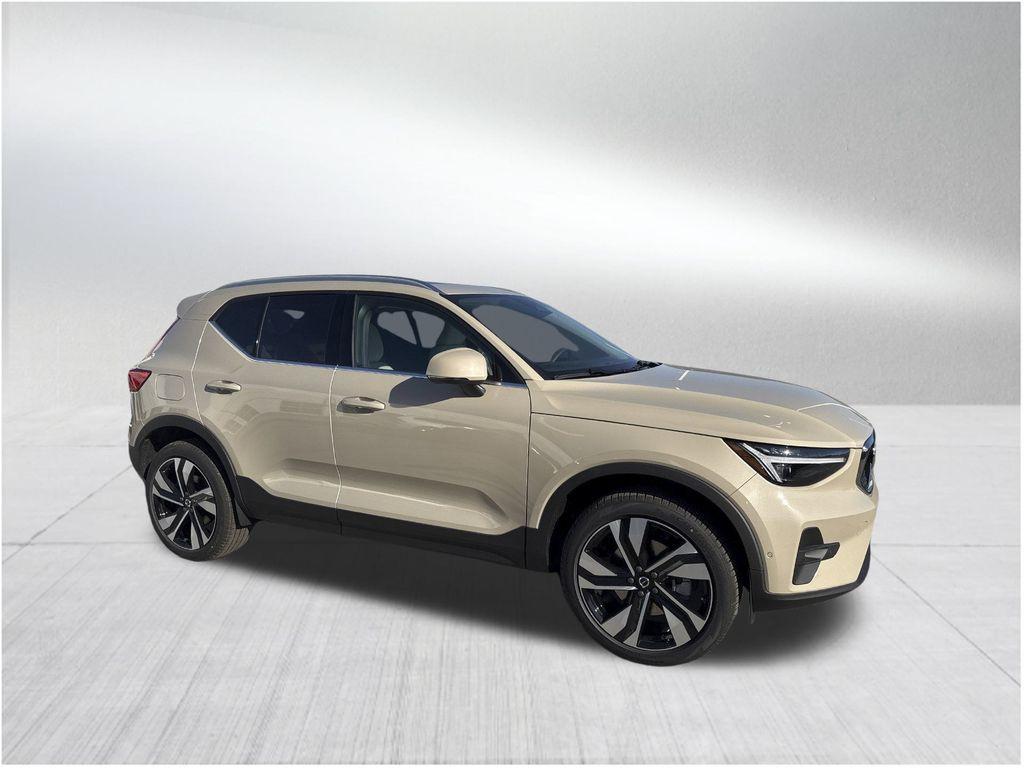 new 2025 Volvo XC40 car, priced at $48,045